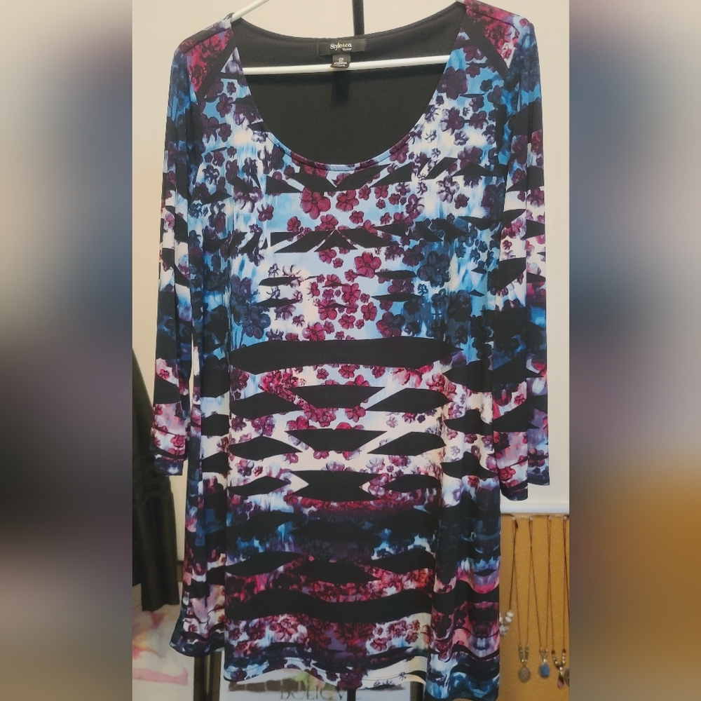 🩴Really Pretty Tunic, or Above Knee Dress